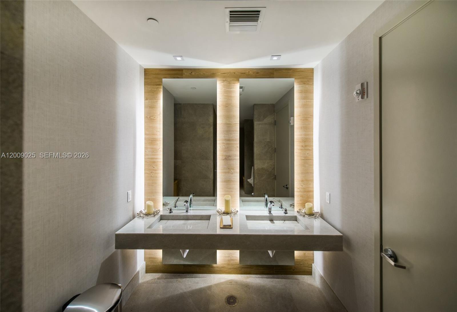 1010 Brickell Ave #2910, Miami FL 33131