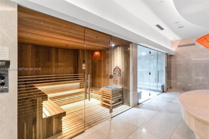 1010 Brickell Ave #2910, Miami FL 33131