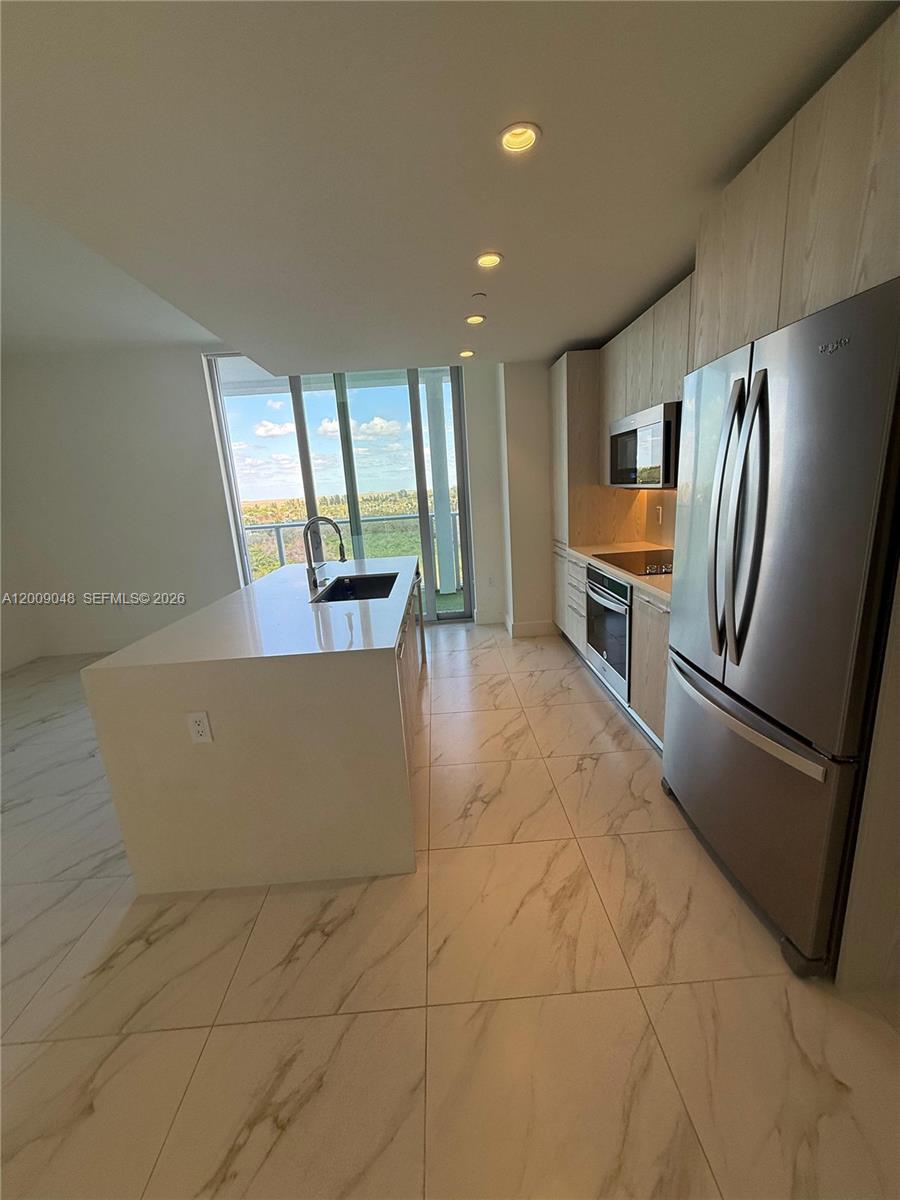 2000 Metropica Way #901, Sunrise FL 33323