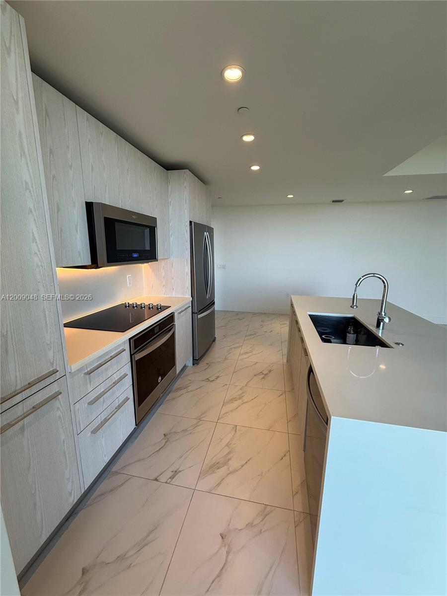 2000 Metropica Way #901, Sunrise FL 33323