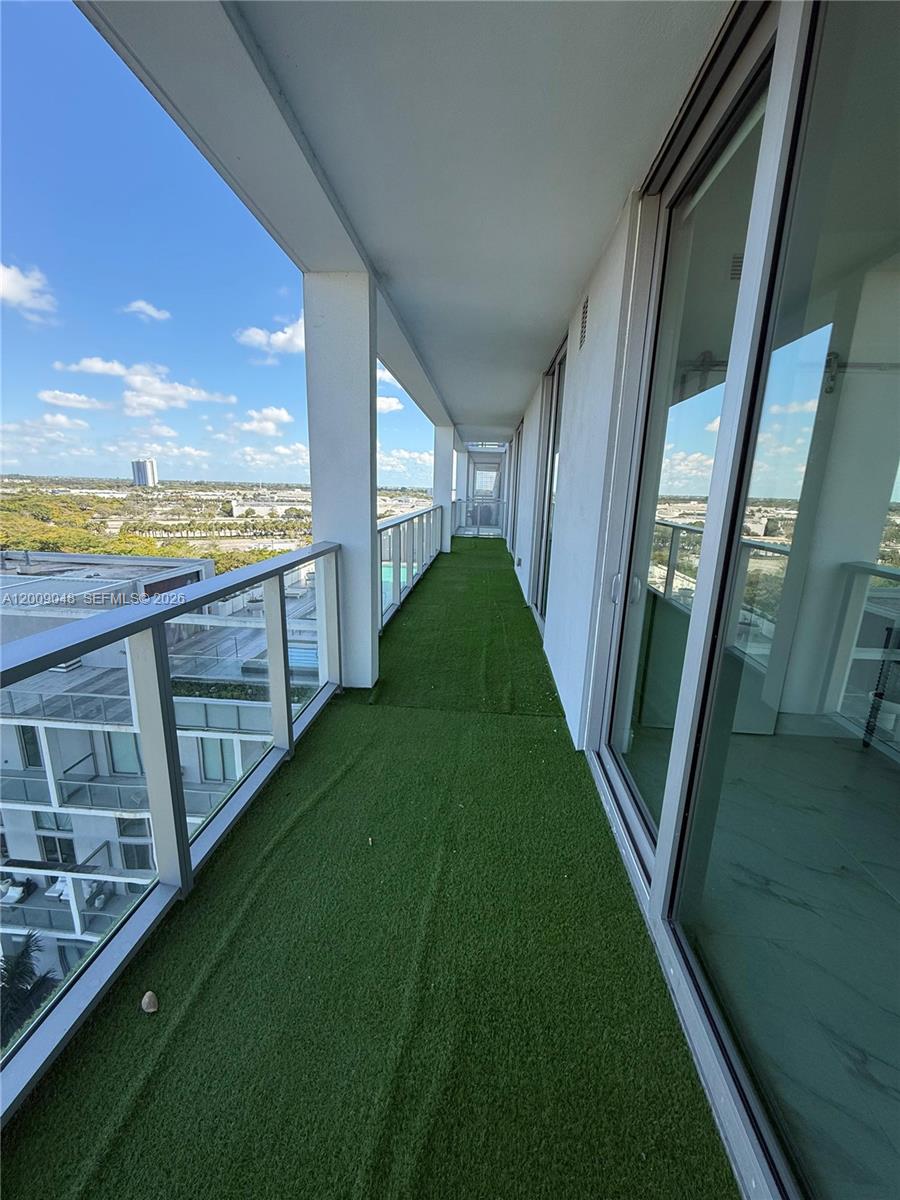 2000 Metropica Way #901, Sunrise FL 33323