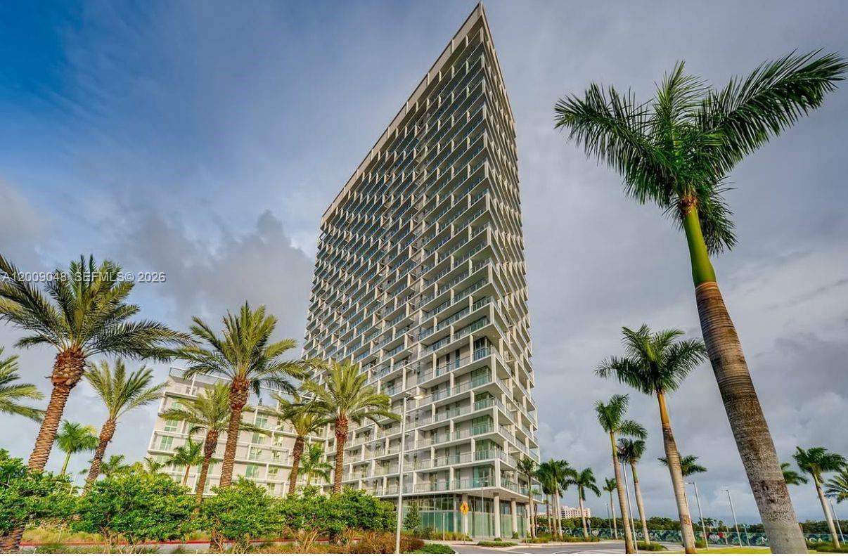 2000 Metropica Way #901, Sunrise FL 33323