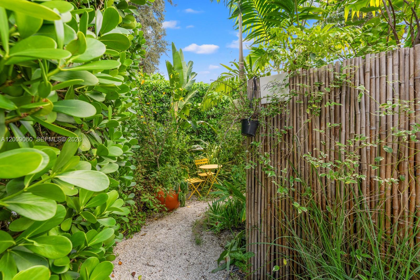 468 NE 90th St #2, El Portal FL 33138