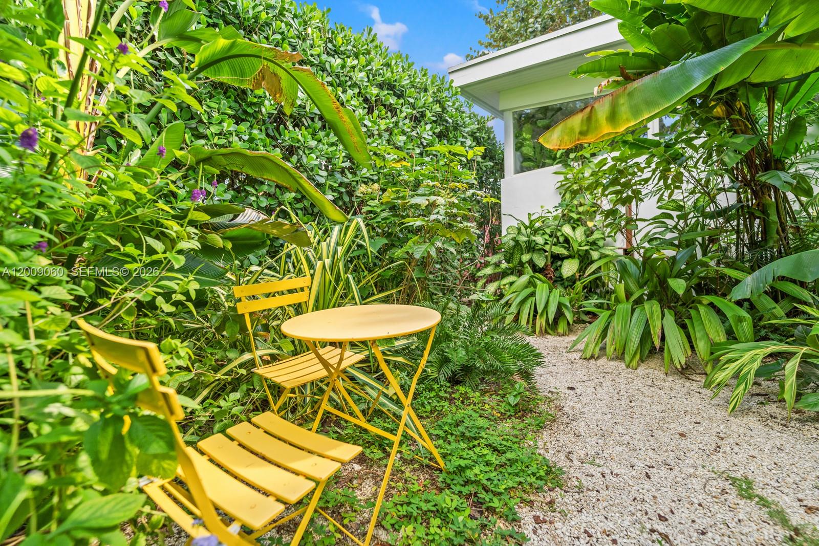 468 NE 90th St #2, El Portal FL 33138