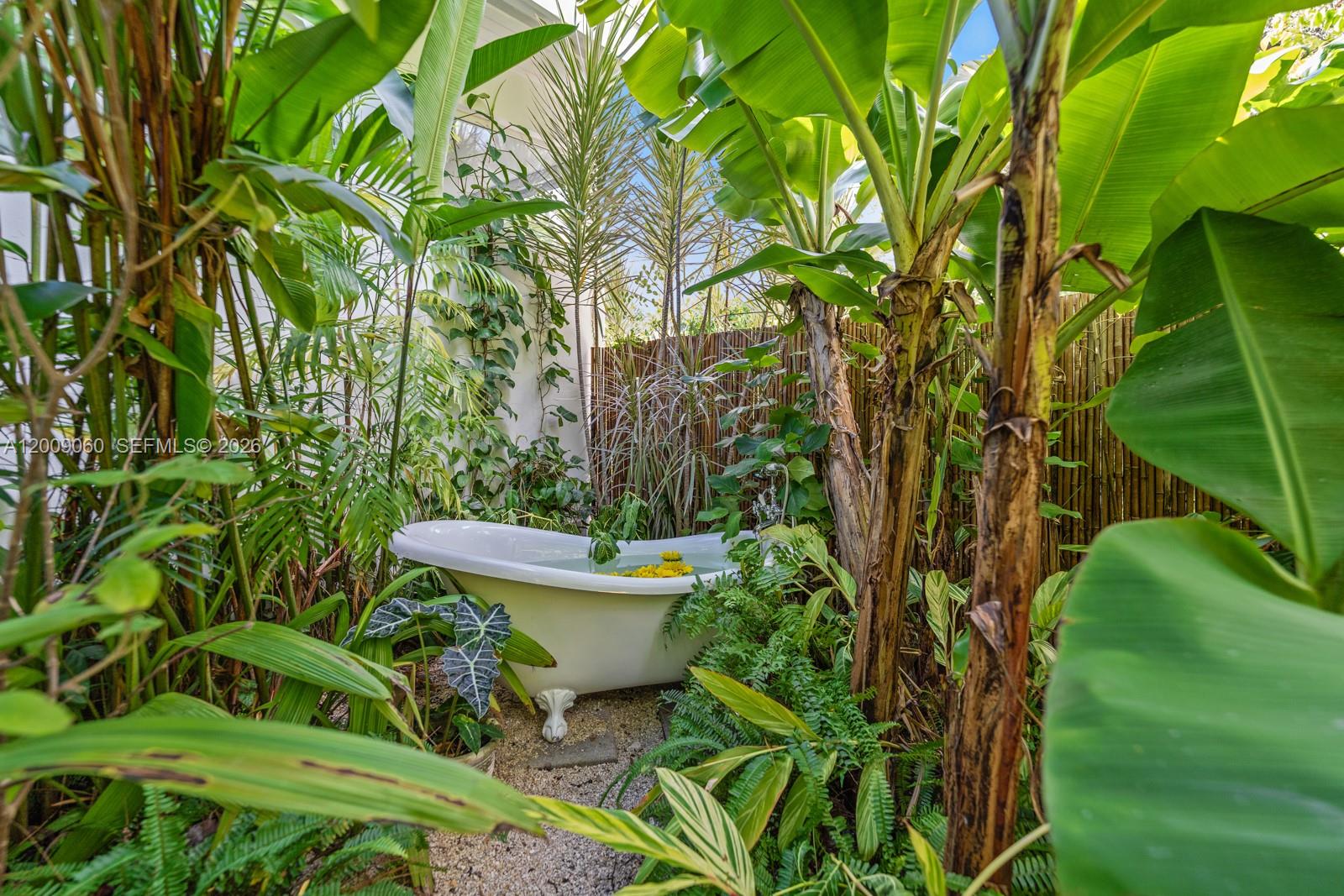 468 NE 90th St #2, El Portal FL 33138