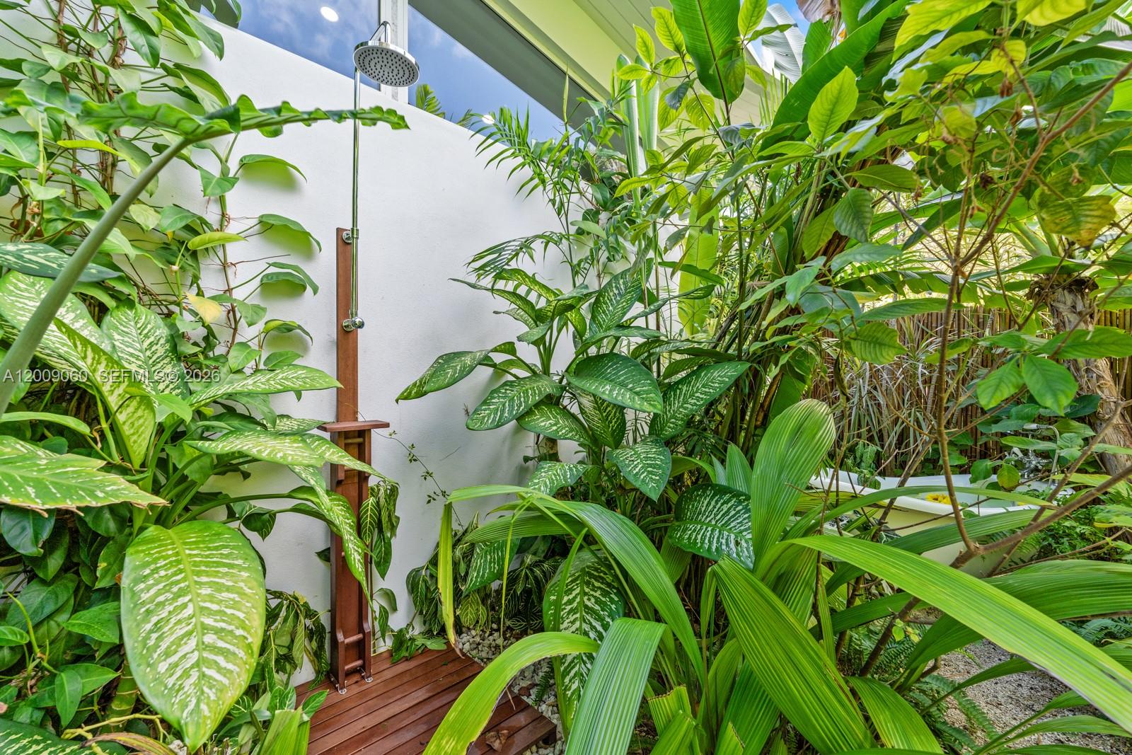 468 NE 90th St #2, El Portal FL 33138
