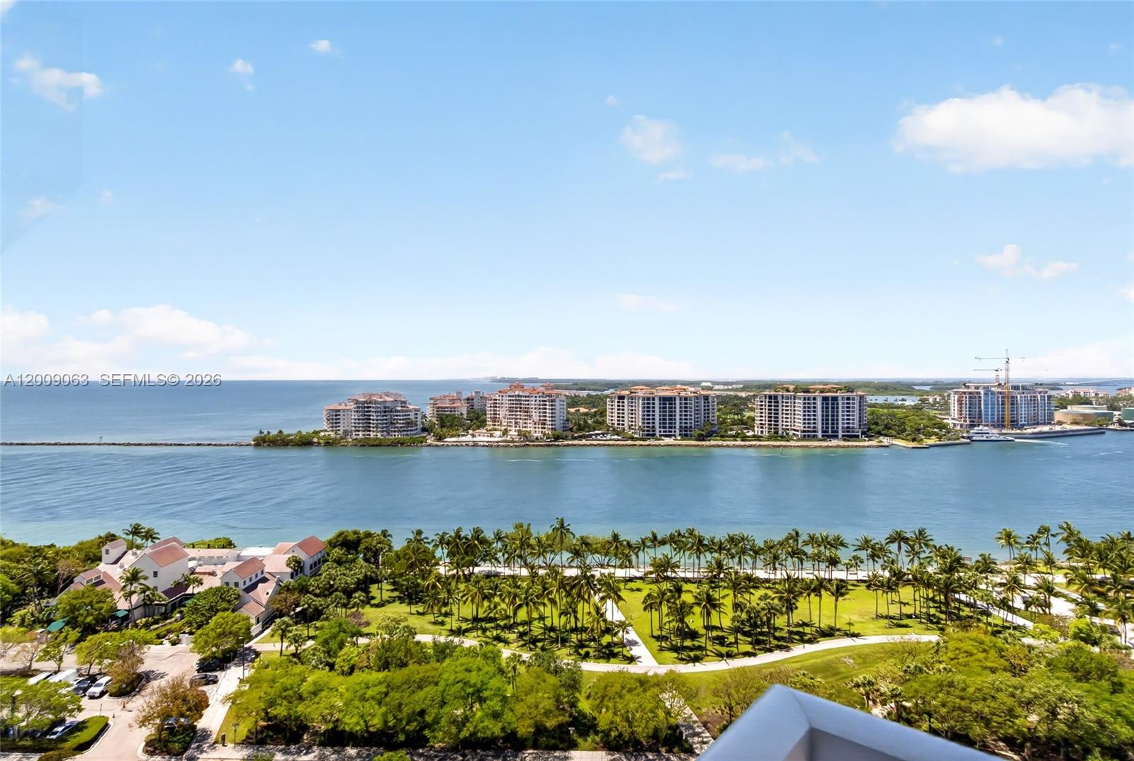 400 S Pointe Dr #2009, Miami Beach FL 33139