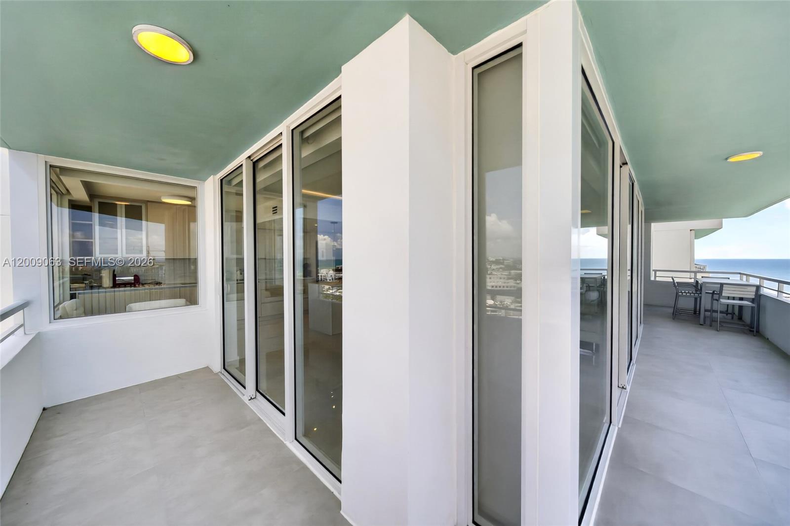 400 S Pointe Dr #2009, Miami Beach FL 33139