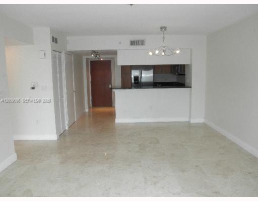 31 SE 5th St #2807, Miami FL 33131
