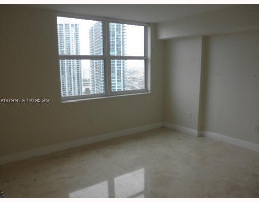 31 SE 5th St #2807, Miami FL 33131