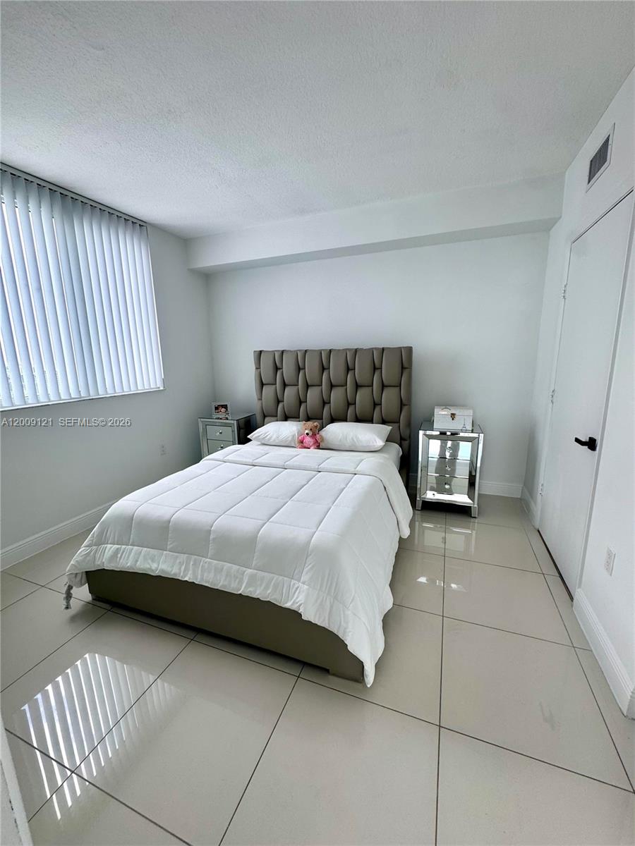 1871 NW S River Dr #2005, Miami FL 33125