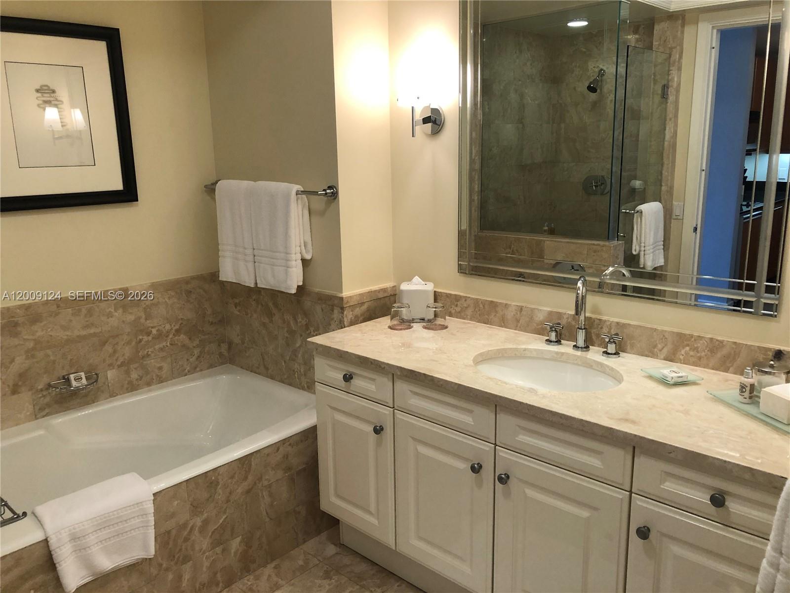 1435 Brickell Ave #3505, Miami FL 33131