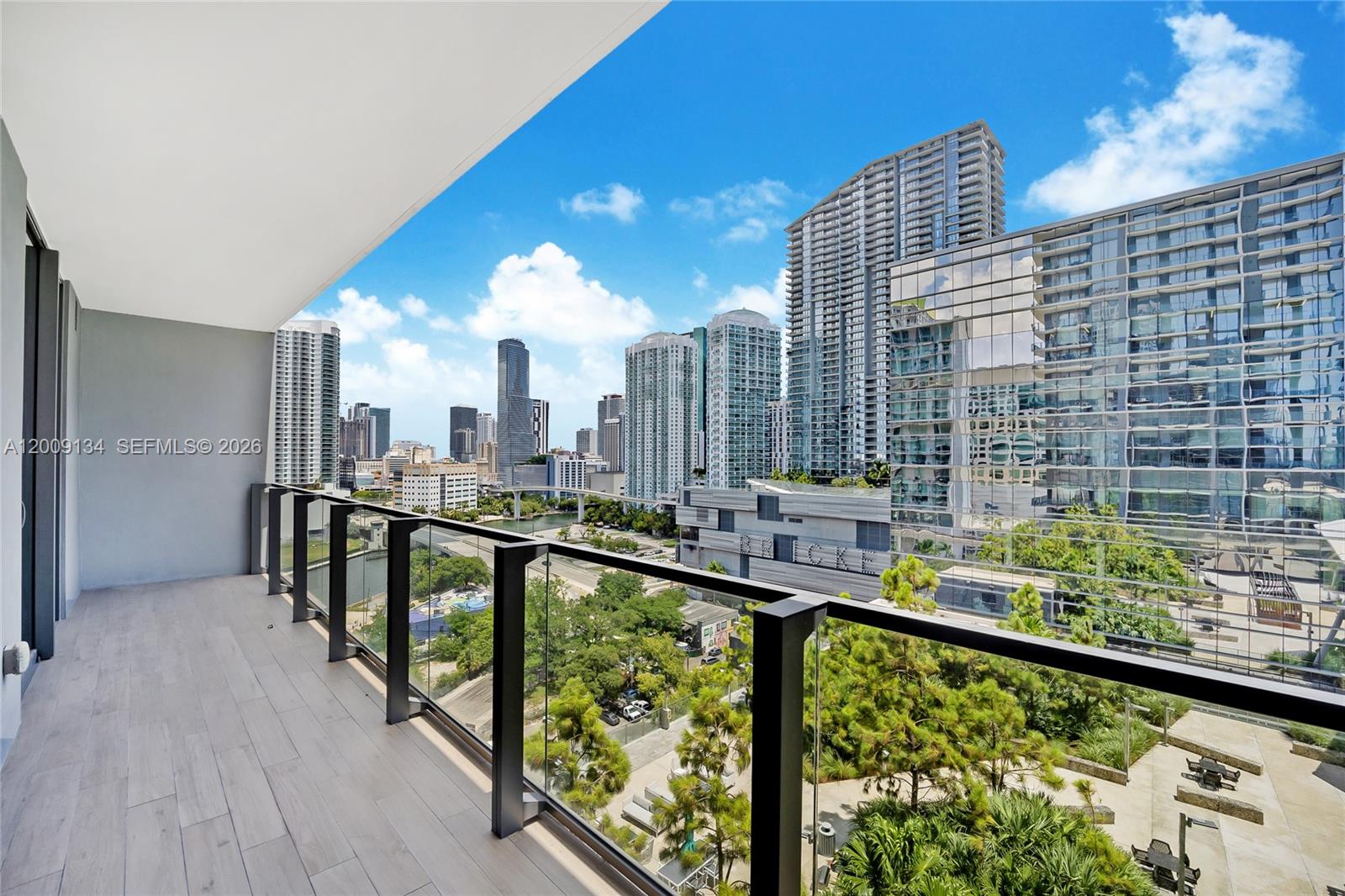 88 SW 7th St #1009, Miami FL 33130