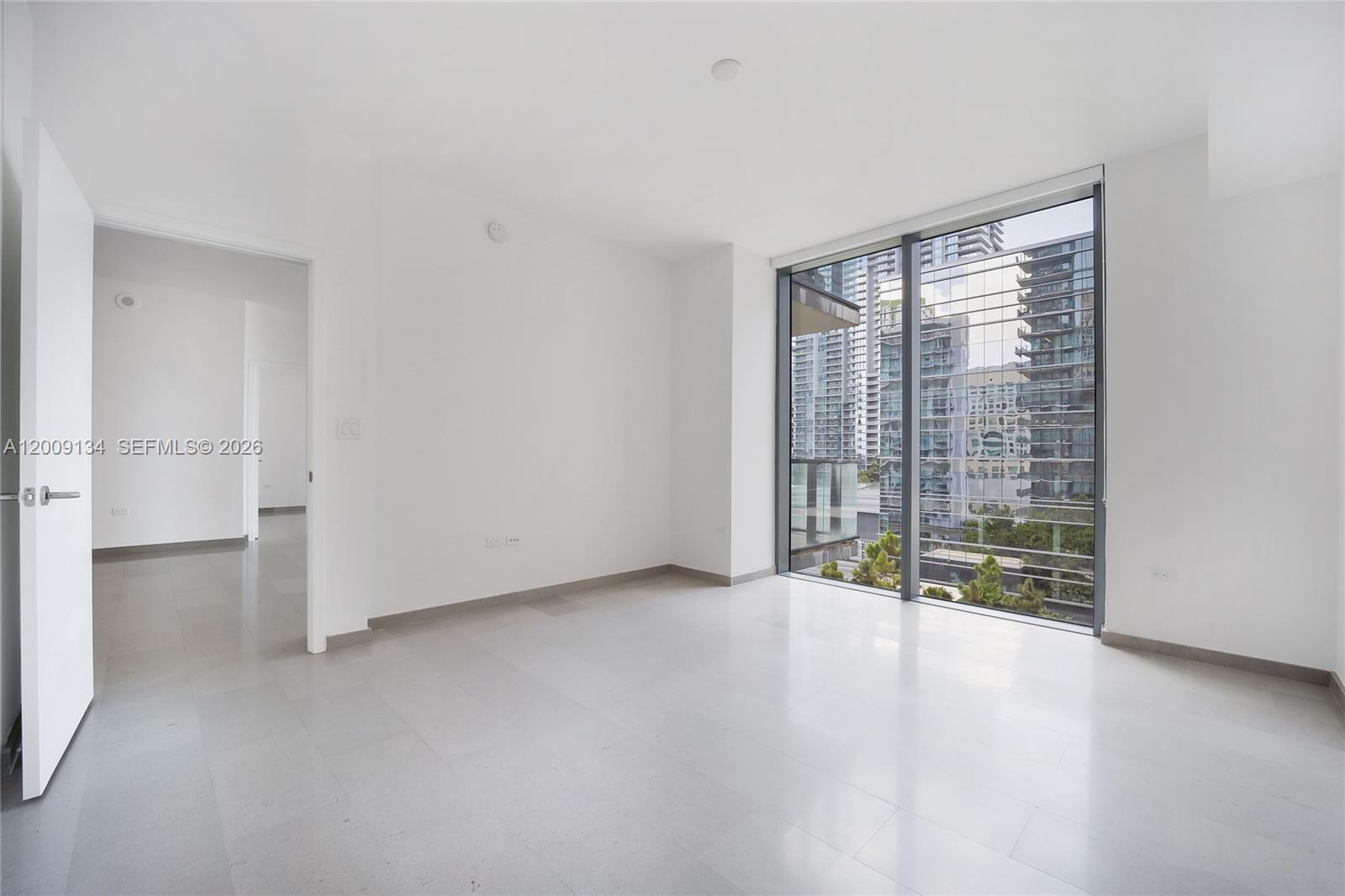 88 SW 7th St #1009, Miami FL 33130