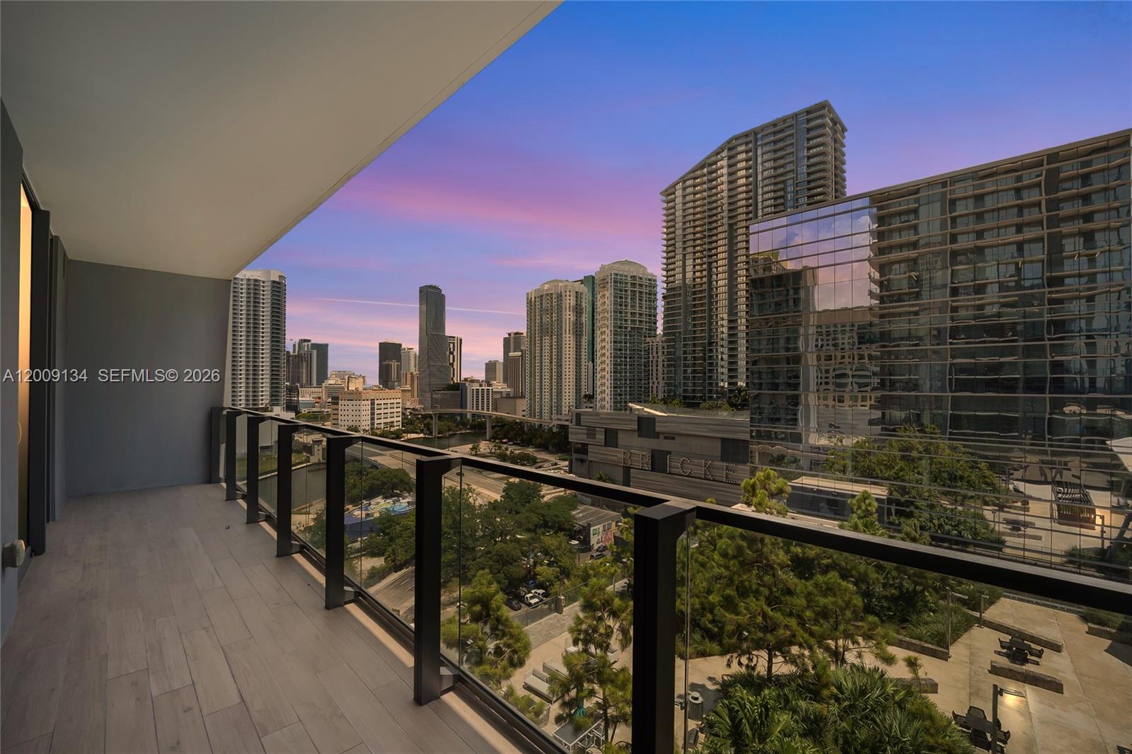 88 SW 7th St #1009, Miami FL 33130