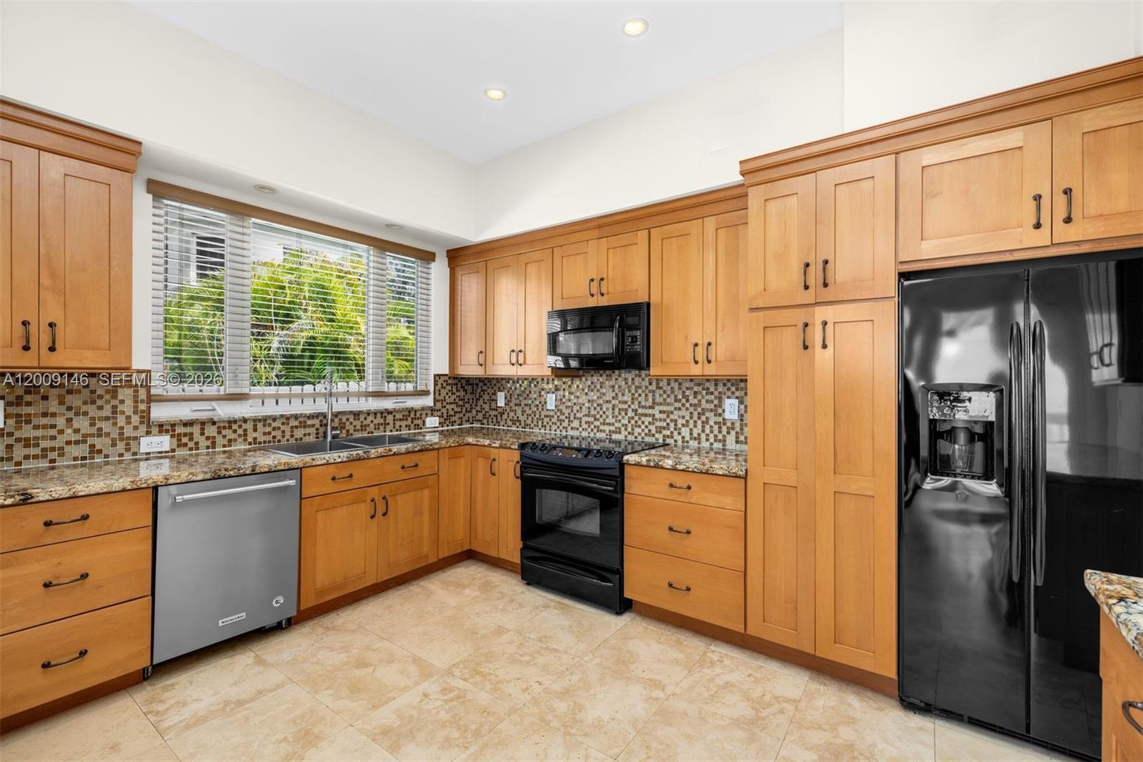 4340 Pine Tree Dr, Miami Beach FL 33140
