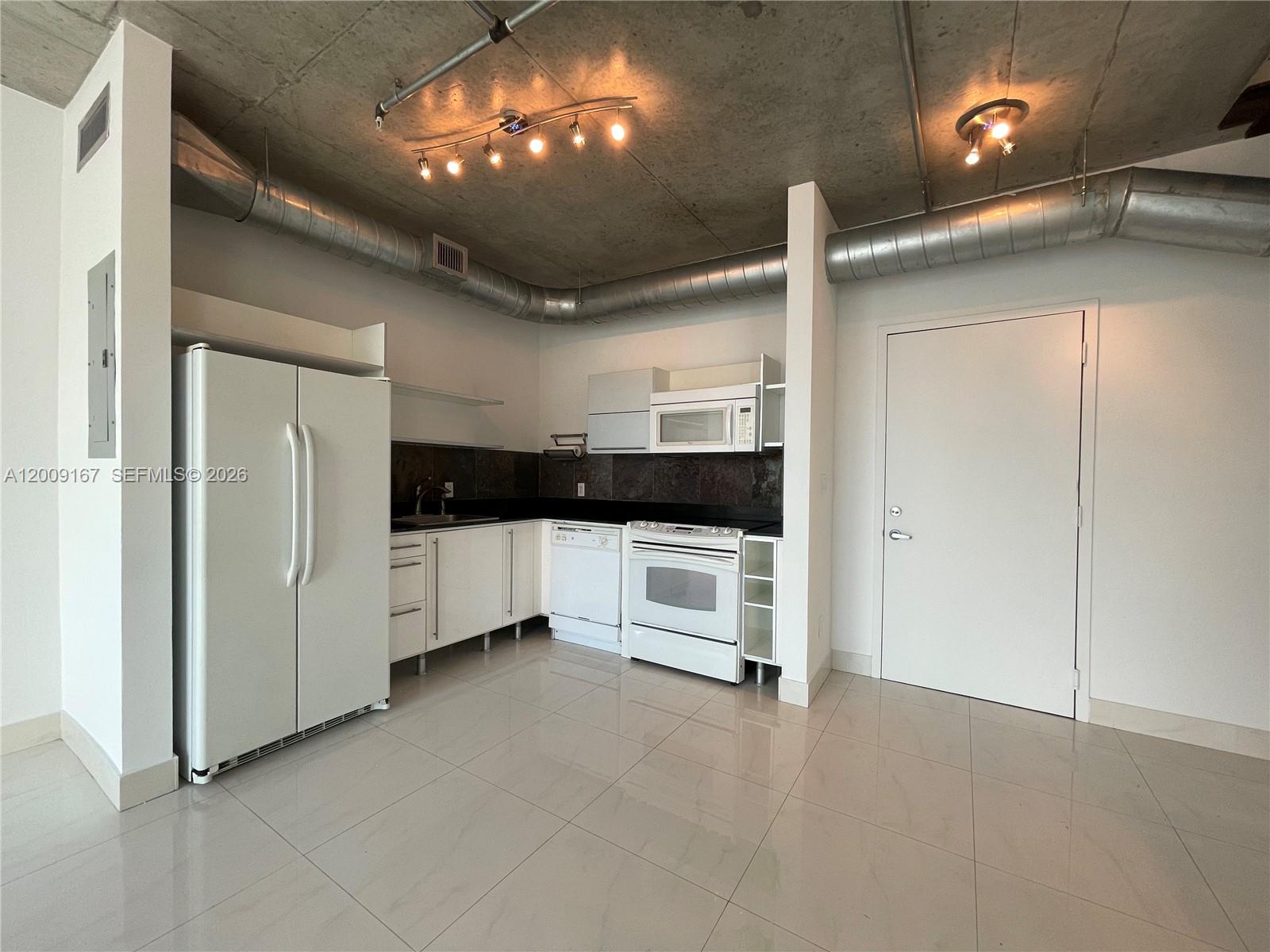 690 SW 1st Ct #3115, Miami FL 33130