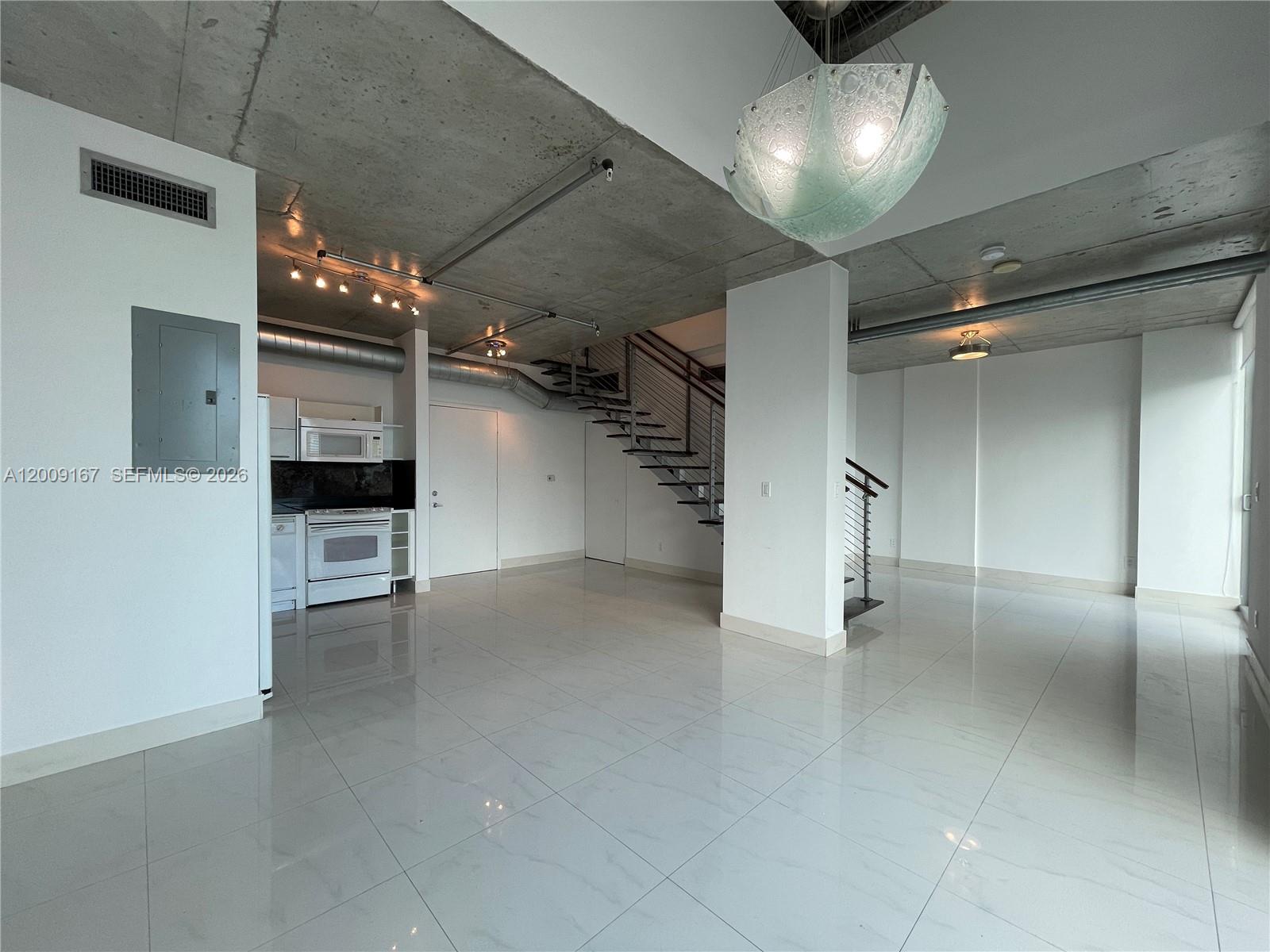 690 SW 1st Ct #3115, Miami FL 33130