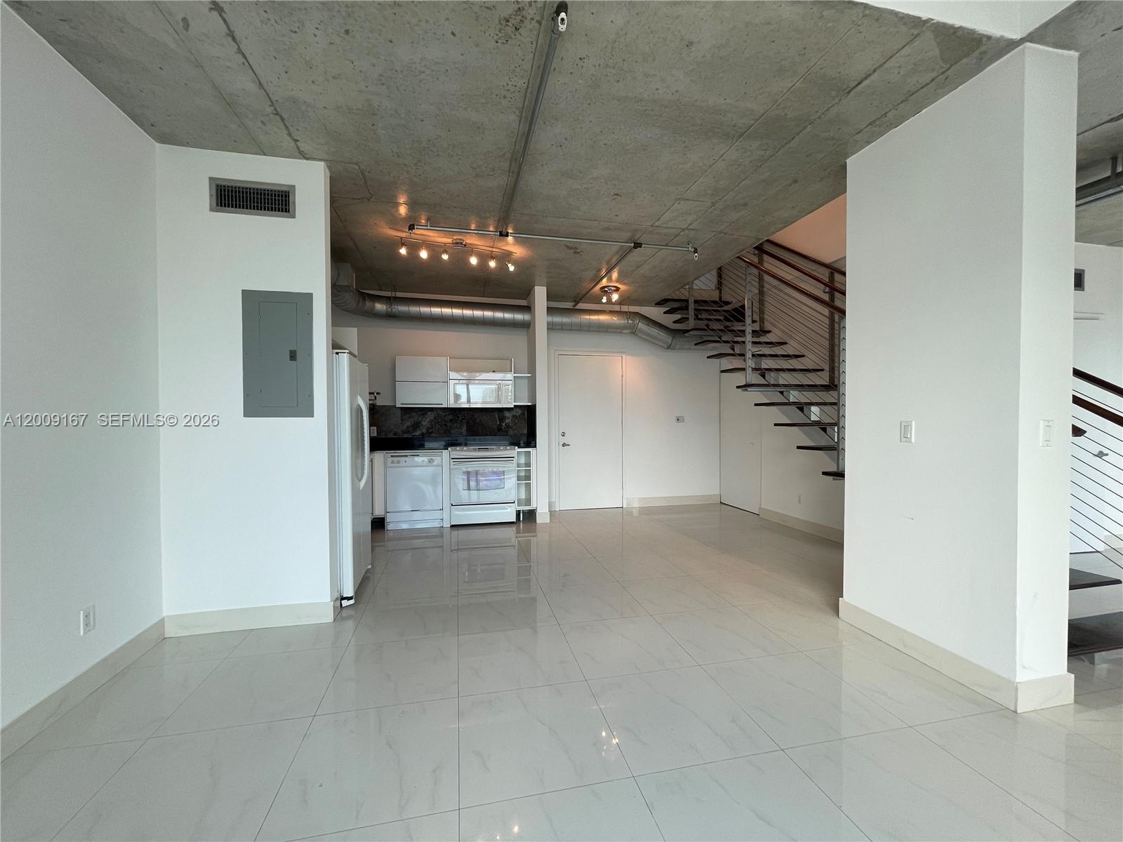 690 SW 1st Ct #3115, Miami FL 33130