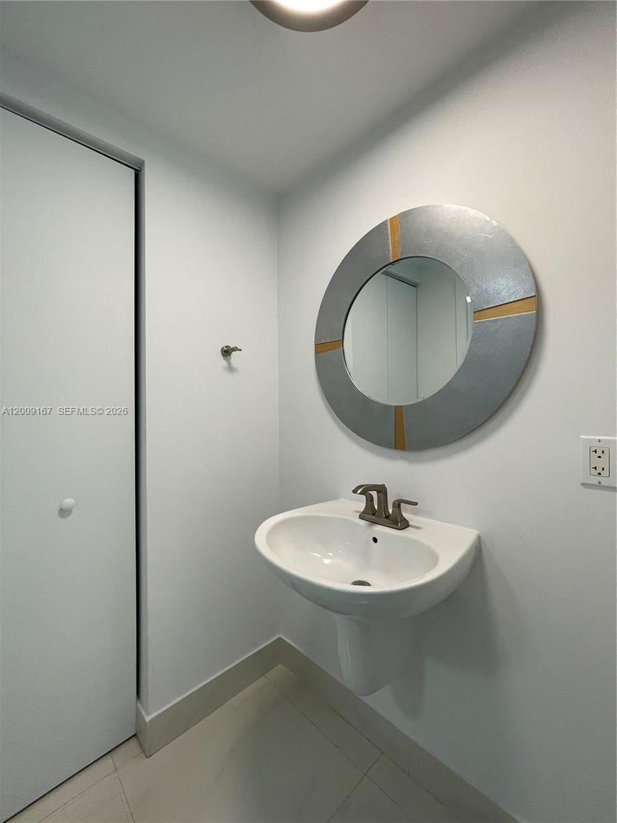 690 SW 1st Ct #3115, Miami FL 33130