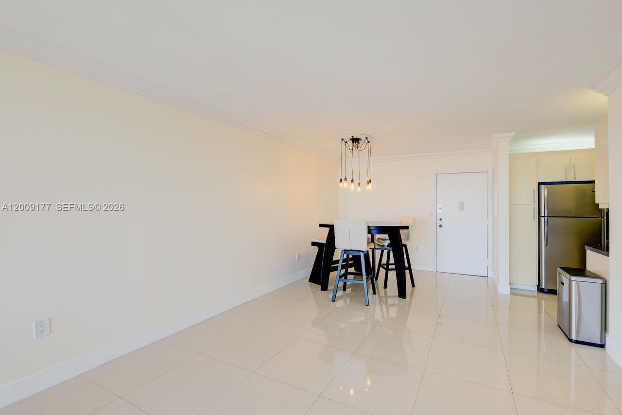 2500 NE 135th St #C1011, North Miami FL 33181