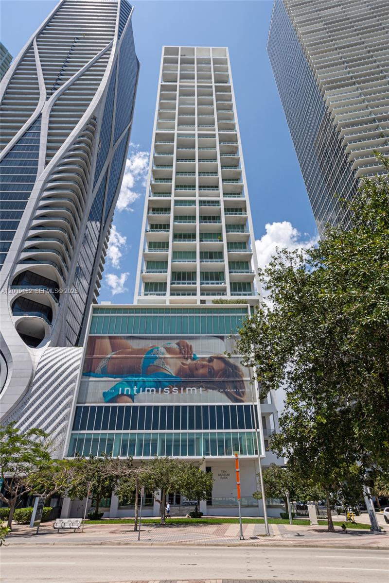 1040 Biscayne Blvd #3607, Miami FL 33132