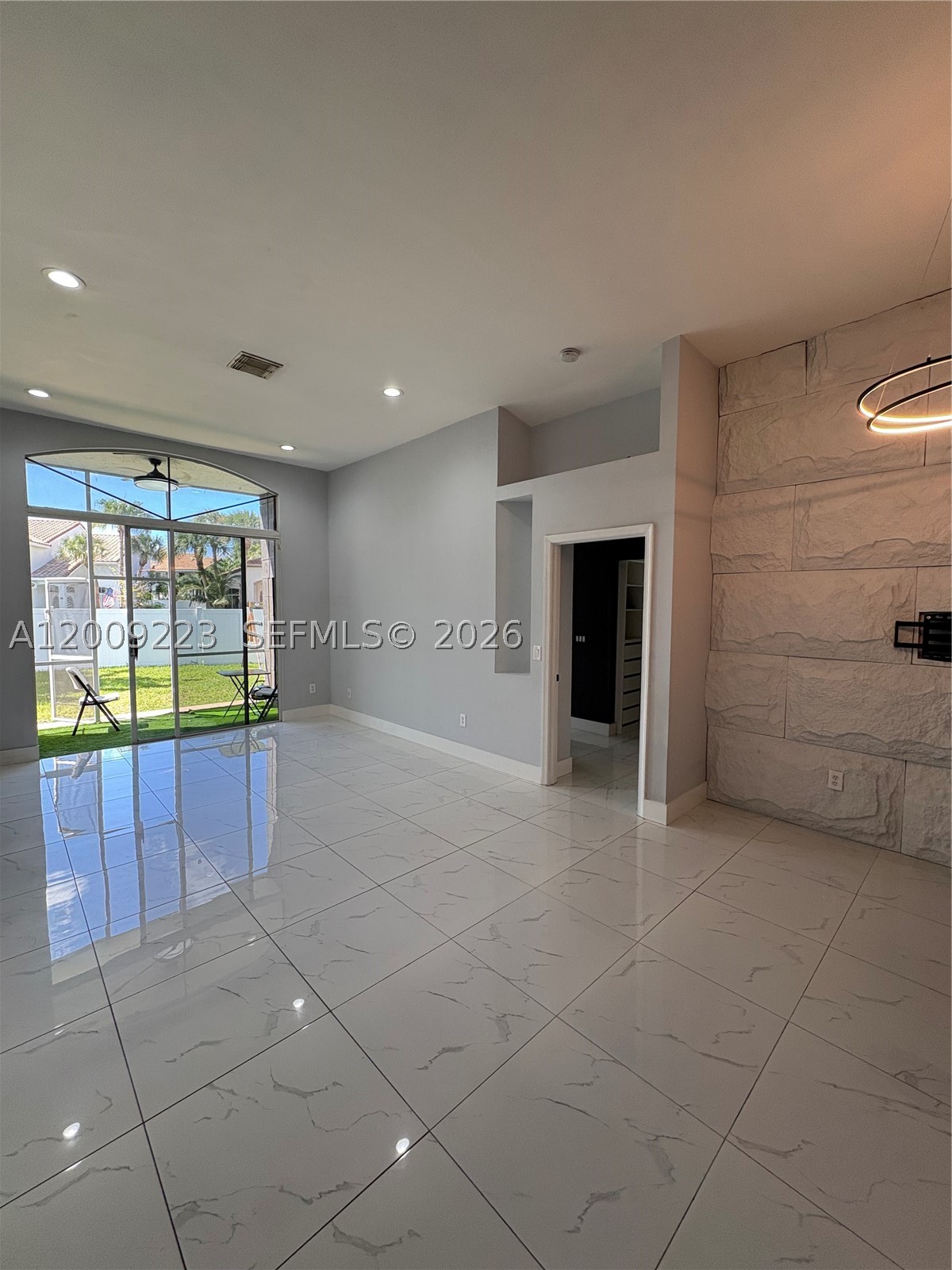 1970 NW 178th Ter, Pembroke Pines FL 33029