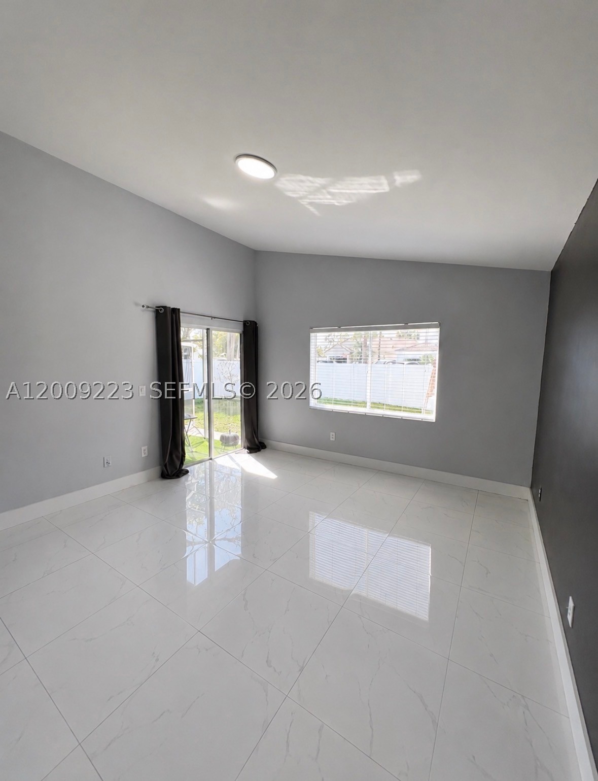 1970 NW 178th Ter, Pembroke Pines FL 33029