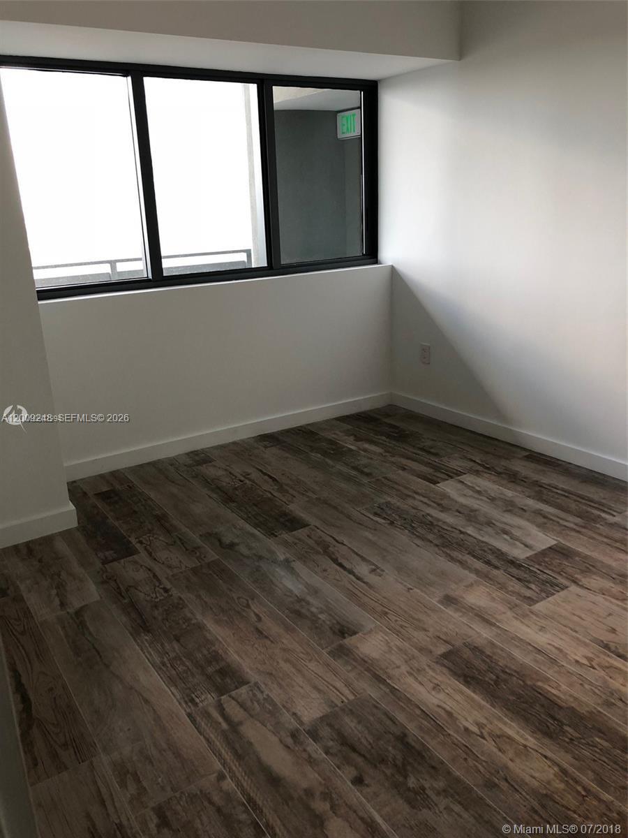 650 NE 32nd St #4005, Miami FL 33137