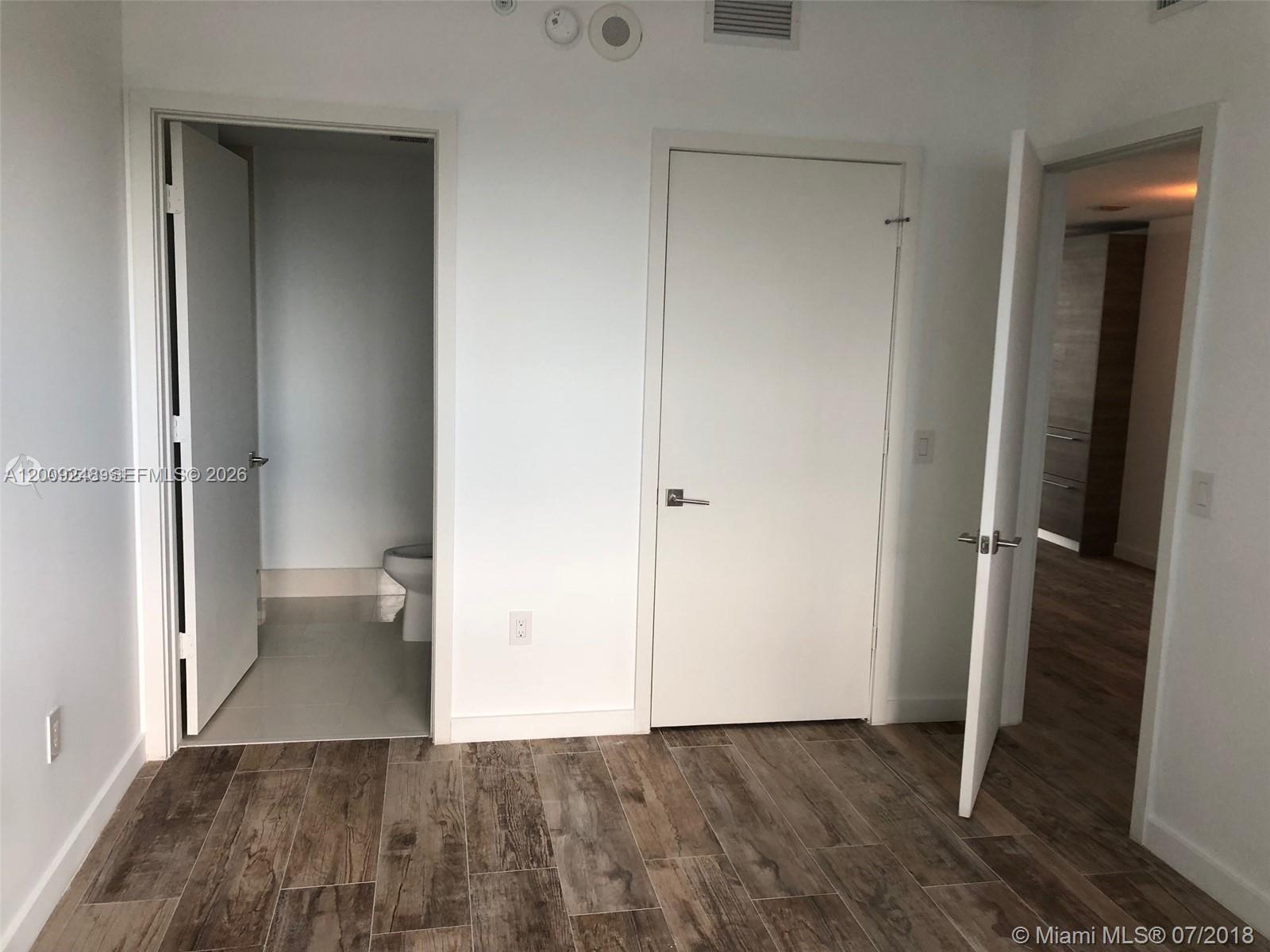 650 NE 32nd St #4005, Miami FL 33137