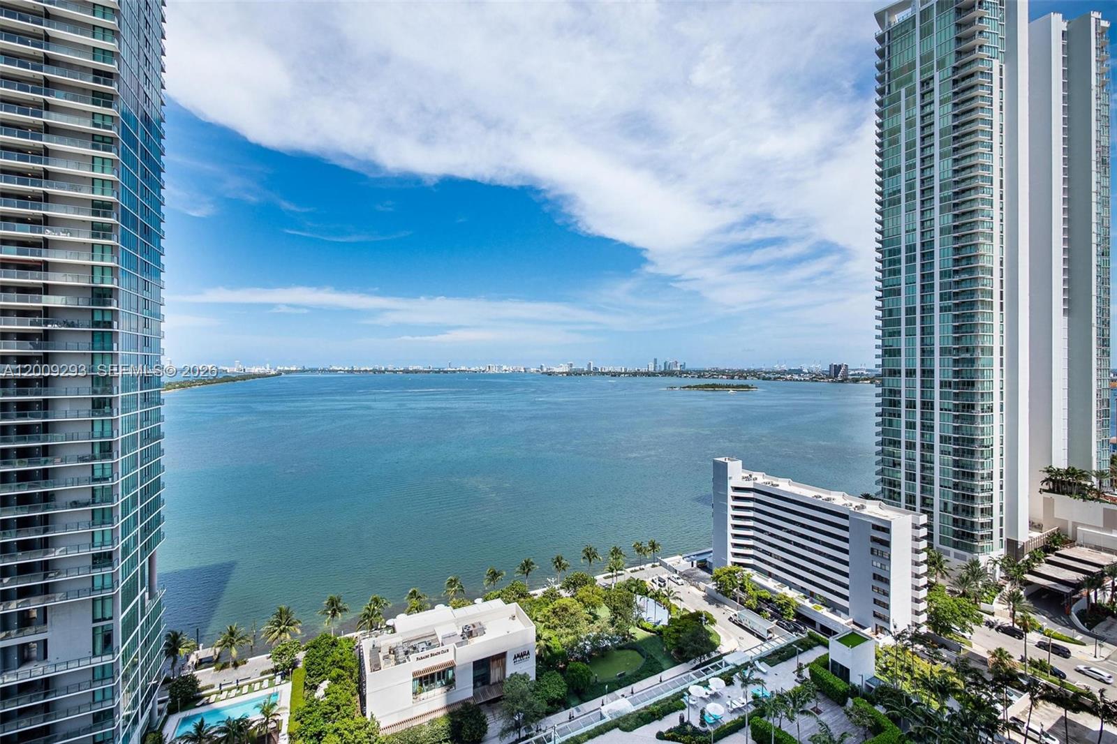650 NE 32nd St #2101, Miami FL 33137