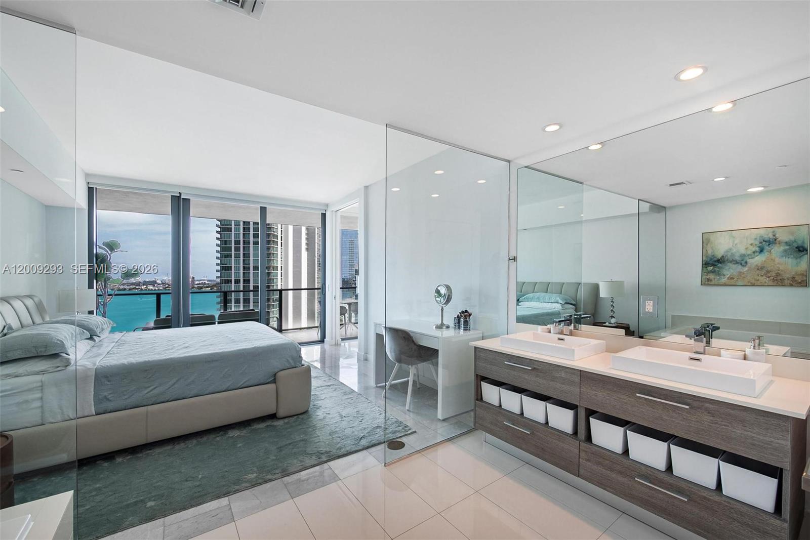 650 NE 32nd St #2101, Miami FL 33137