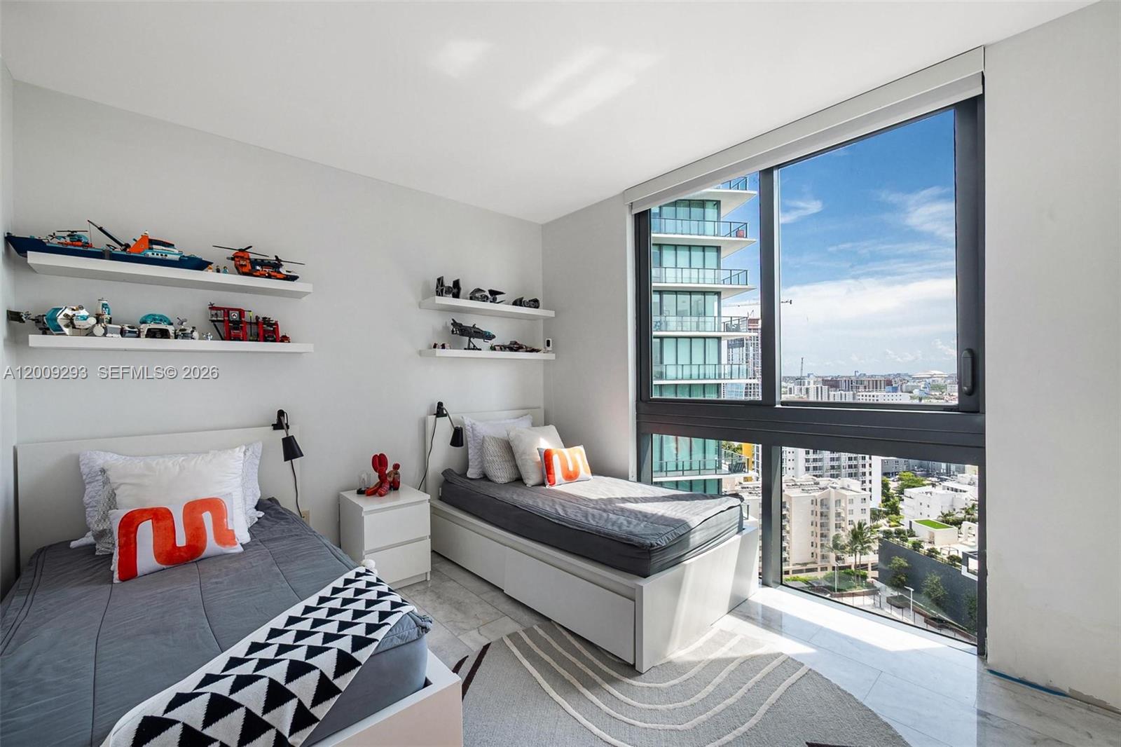 650 NE 32nd St #2101, Miami FL 33137