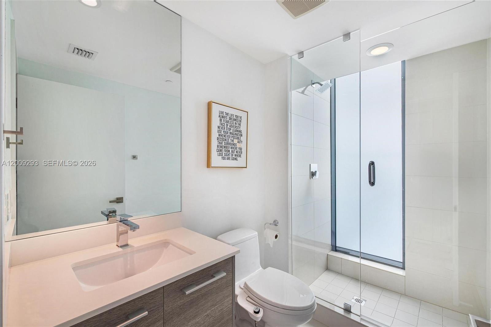 650 NE 32nd St #2101, Miami FL 33137