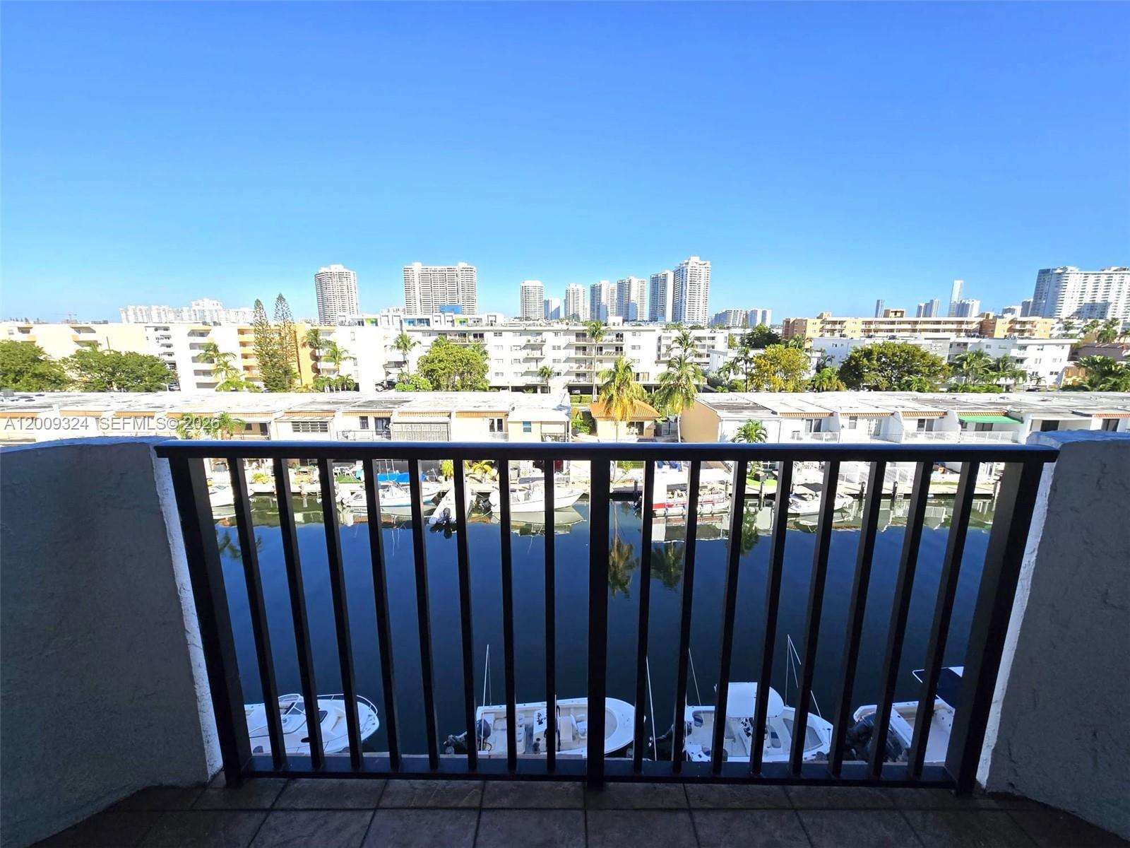 3703 NE 166th St #609, North Miami Beach FL 33160
