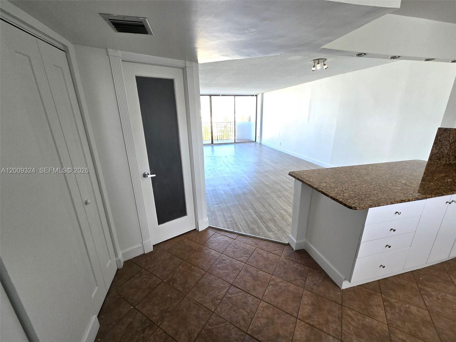3703 NE 166th St #609, North Miami Beach FL 33160