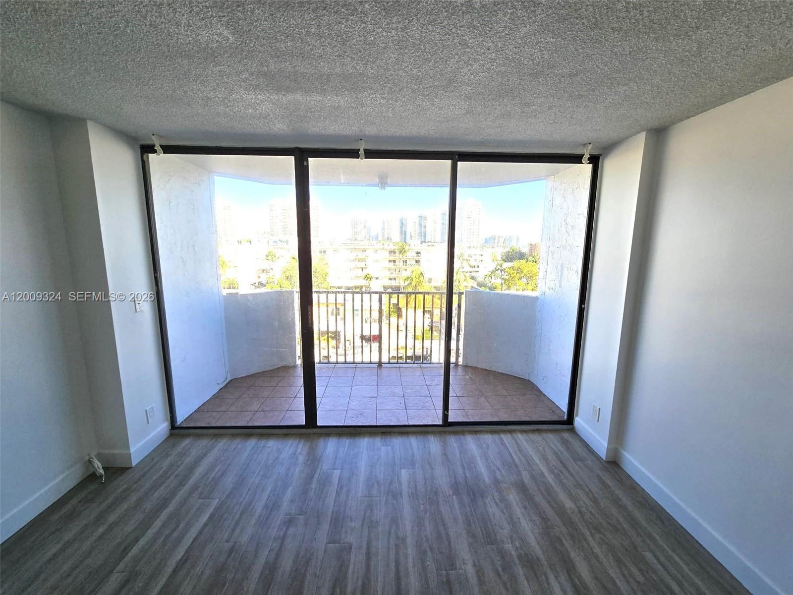 3703 NE 166th St #609, North Miami Beach FL 33160