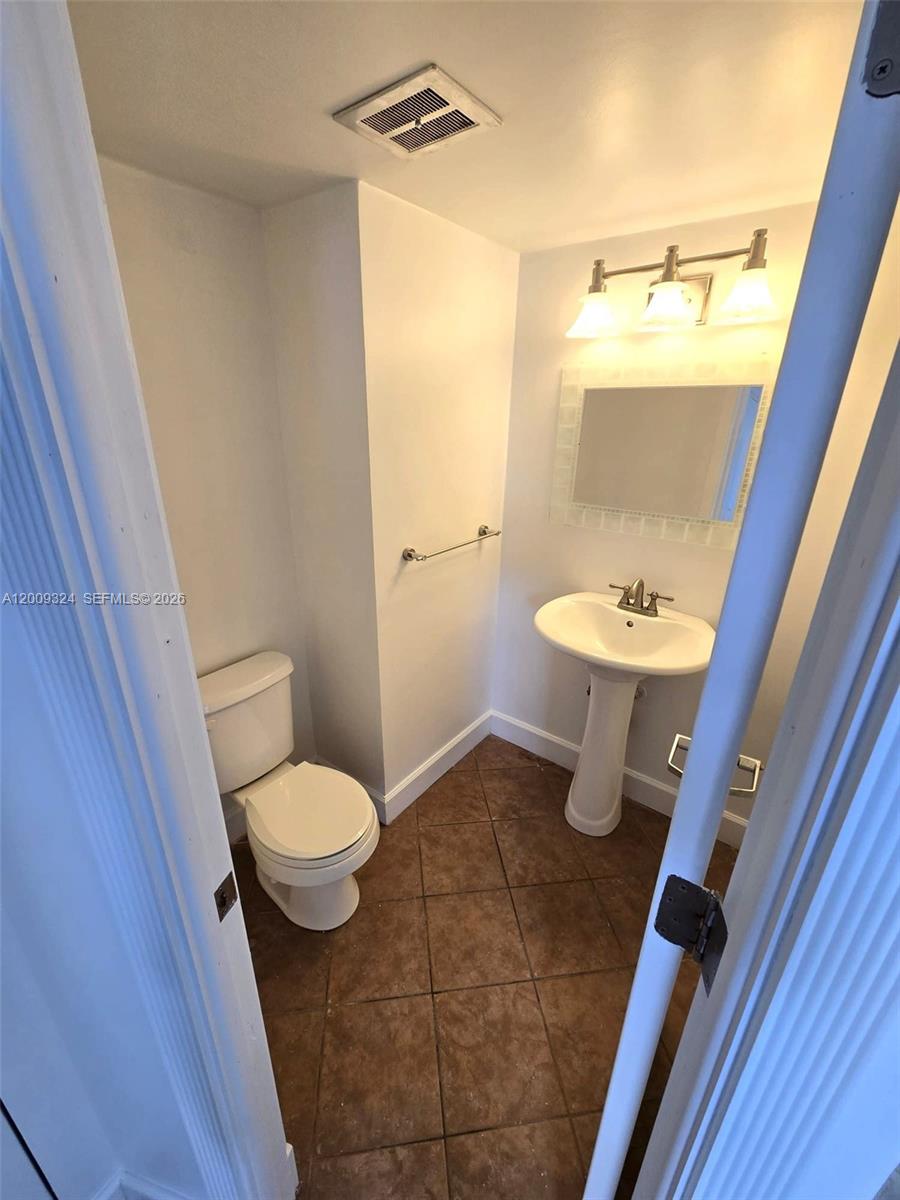 3703 NE 166th St #609, North Miami Beach FL 33160