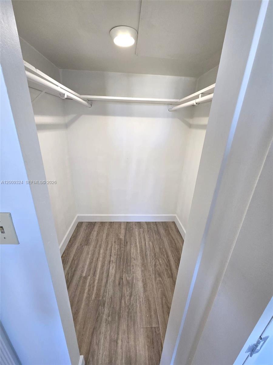 3703 NE 166th St #609, North Miami Beach FL 33160