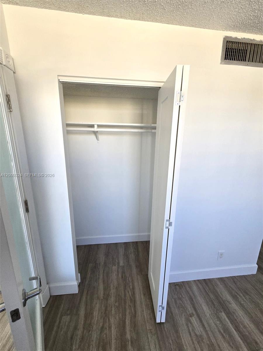 3703 NE 166th St #609, North Miami Beach FL 33160