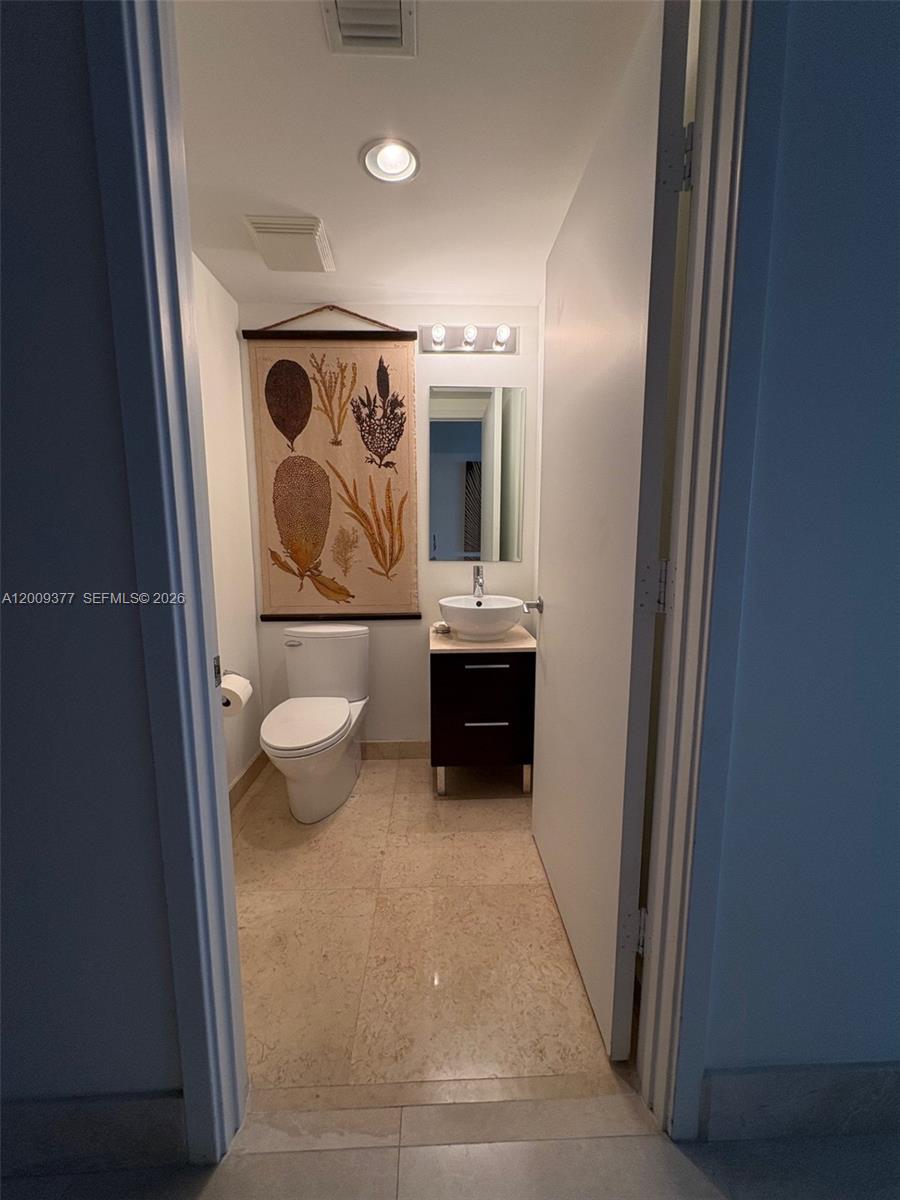 5875 Collins Ave #708, Miami Beach FL 33140