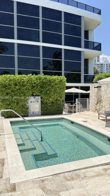 5875 Collins Ave #708, Miami Beach FL 33140