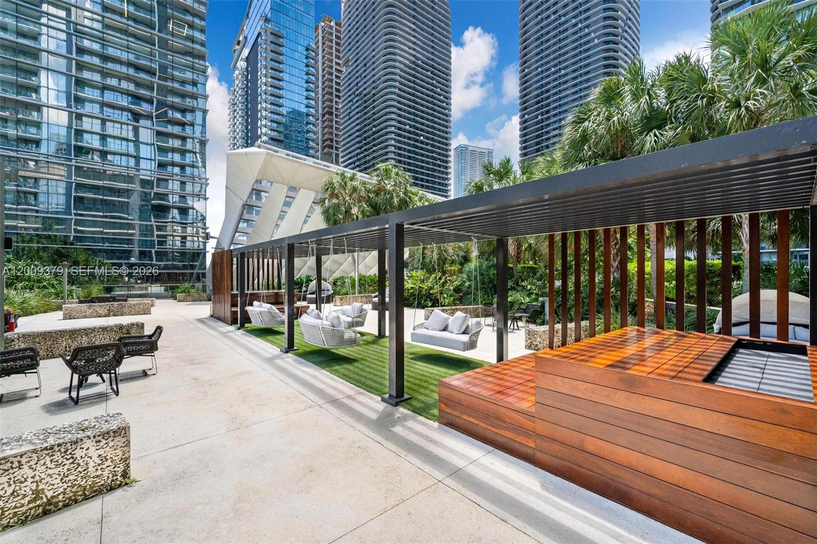 88 SW 7th St #3801, Miami FL 33130