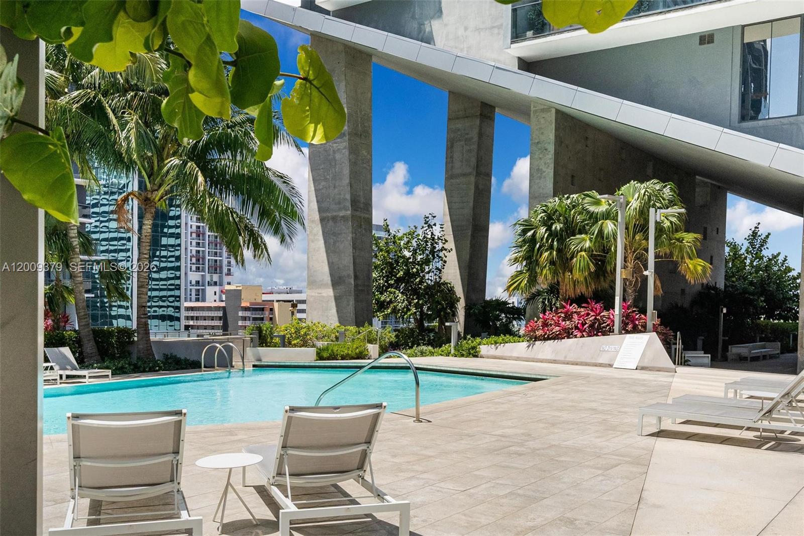 88 SW 7th St #3801, Miami FL 33130