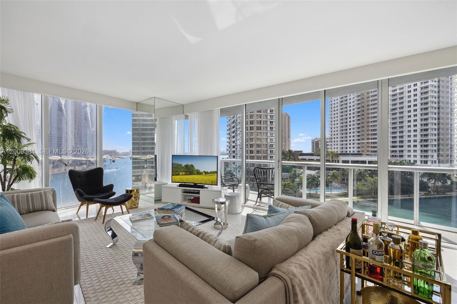 465 Brickell Ave #701, Miami FL 33131