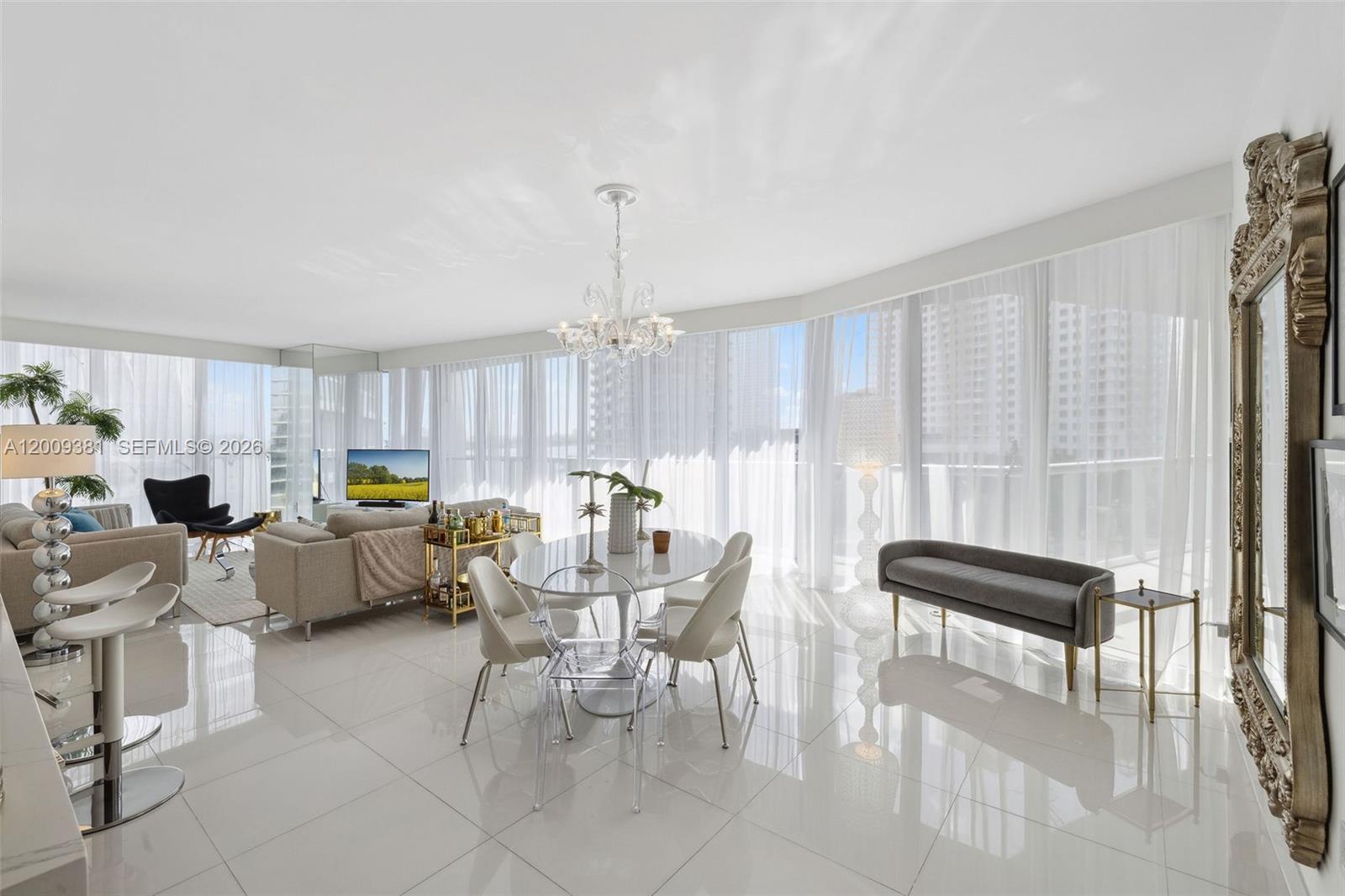 465 Brickell Ave #701, Miami FL 33131