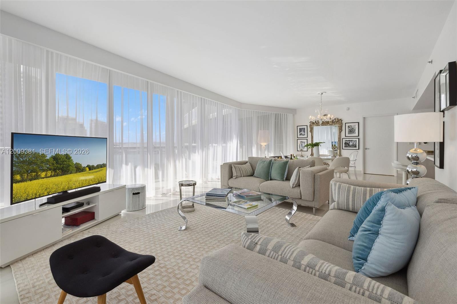 465 Brickell Ave #701, Miami FL 33131