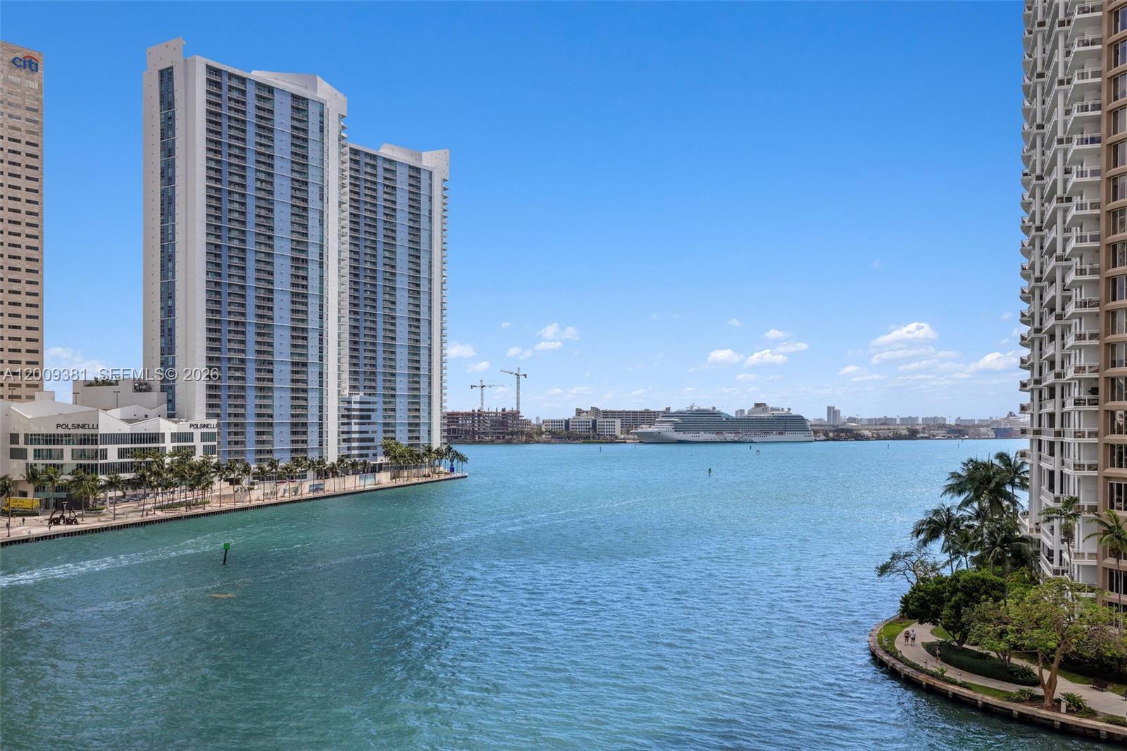 465 Brickell Ave #701, Miami FL 33131