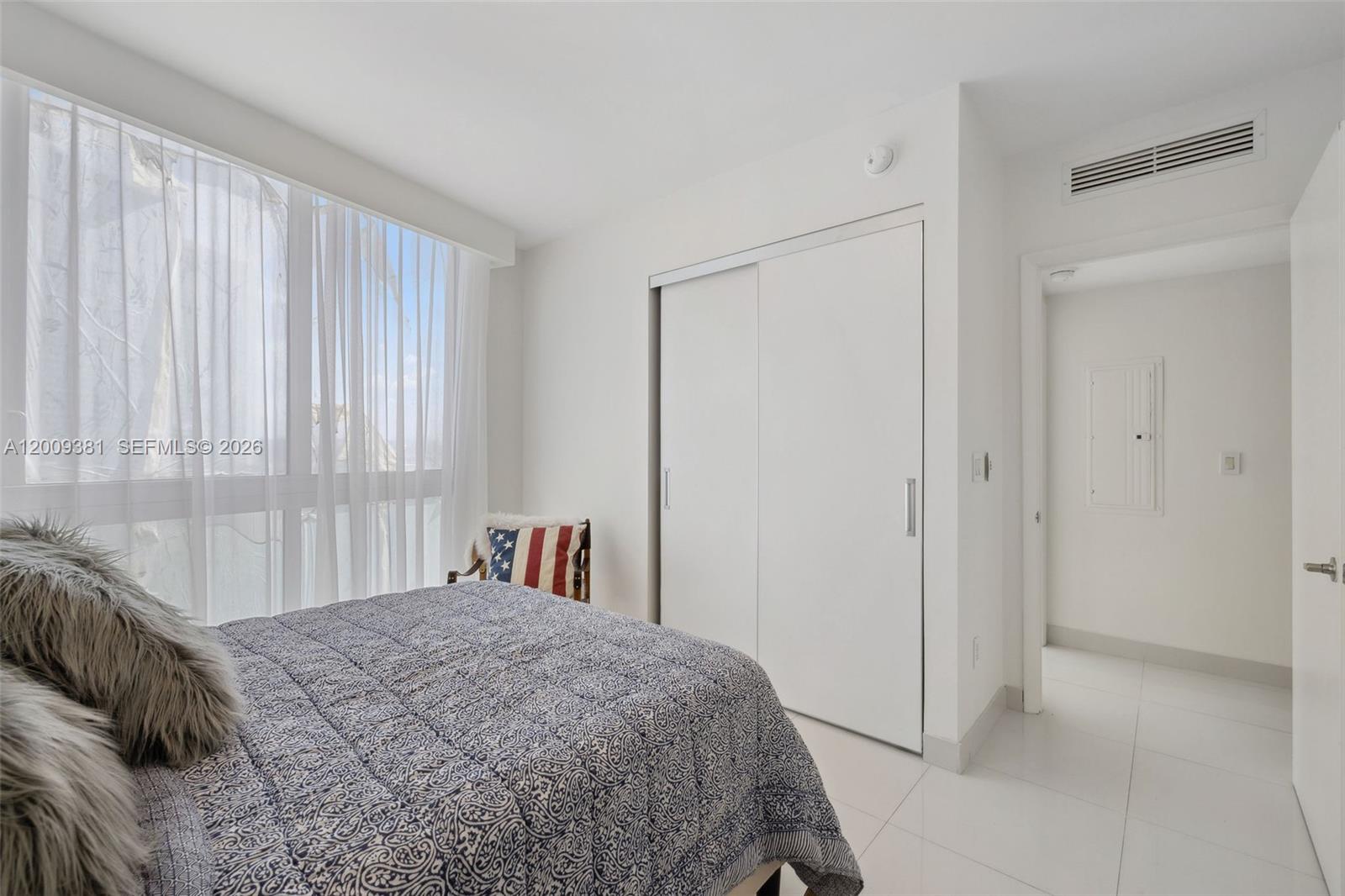 465 Brickell Ave #701, Miami FL 33131