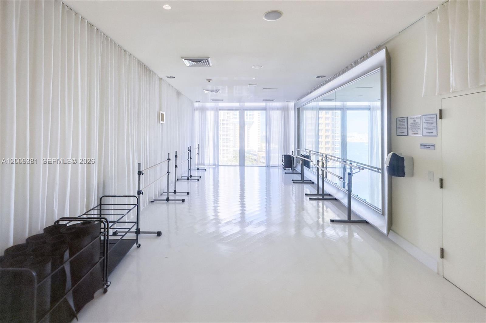 465 Brickell Ave #701, Miami FL 33131